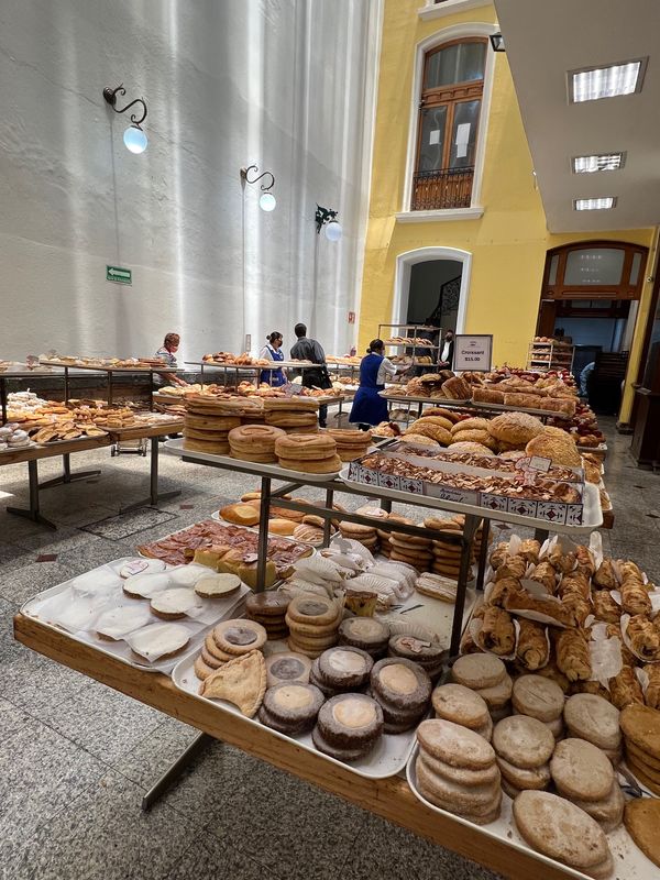 メキシコ・メキシコシティ「帰国後待機がなくなったのでついに海外旅行再開🙌」の写真：Pastelería Ideal

この...