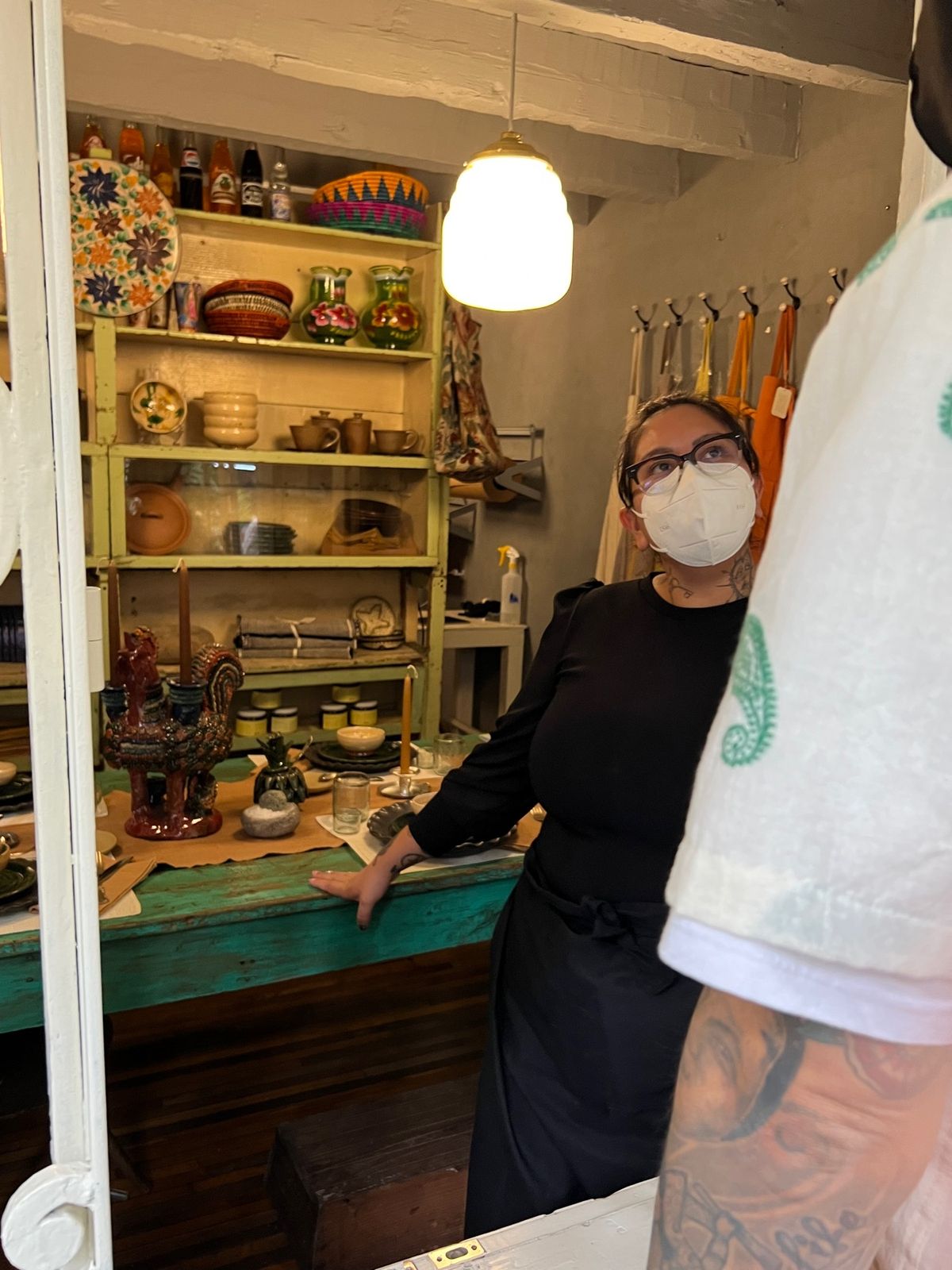 ショップの名前がわからないんだけど
umaiって和食屋さんのすぐ近くにある...