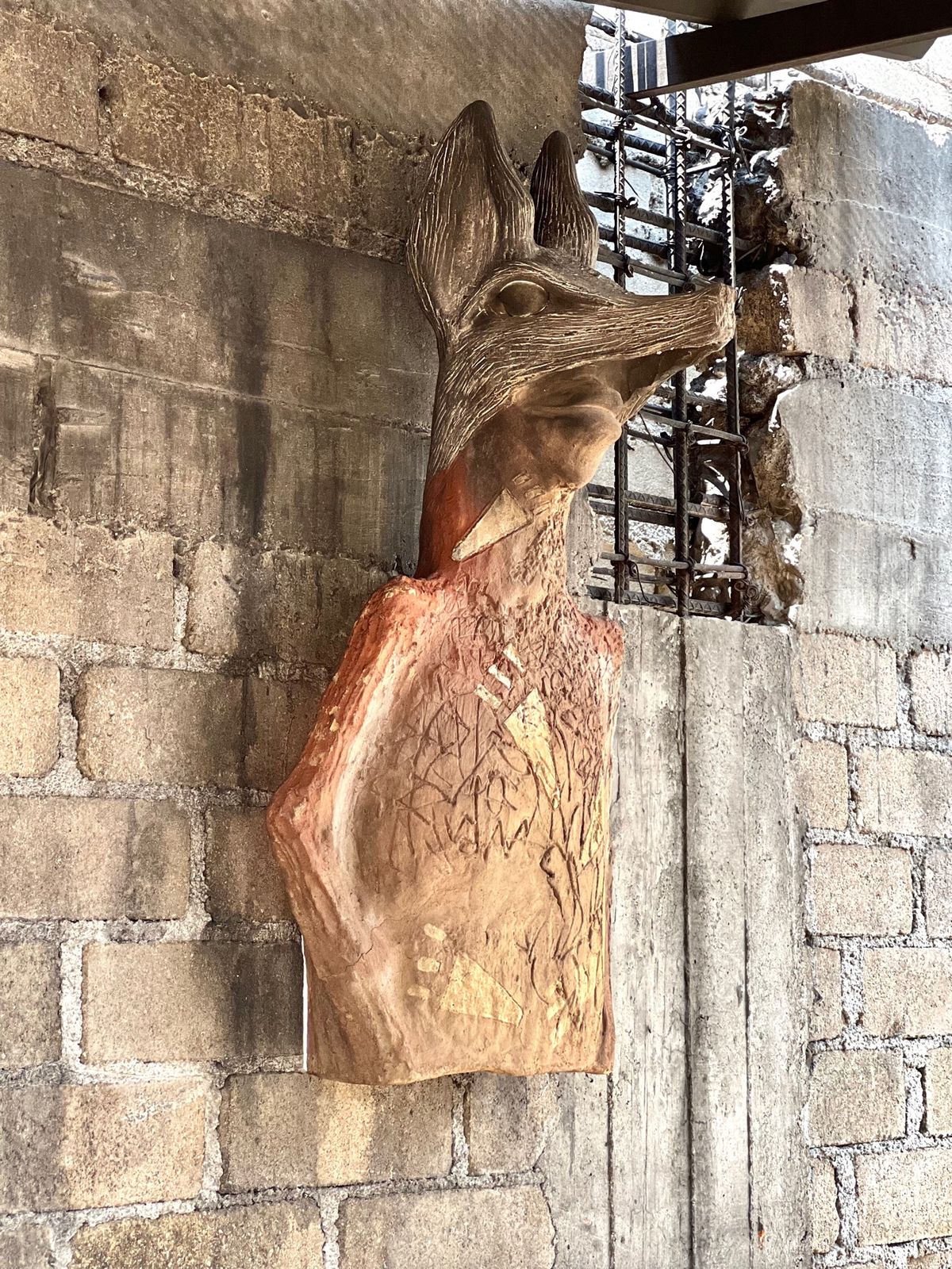 この日もホテルのオーナーさんとタクシーのおっちゃん（フェリシアーノさん）が...