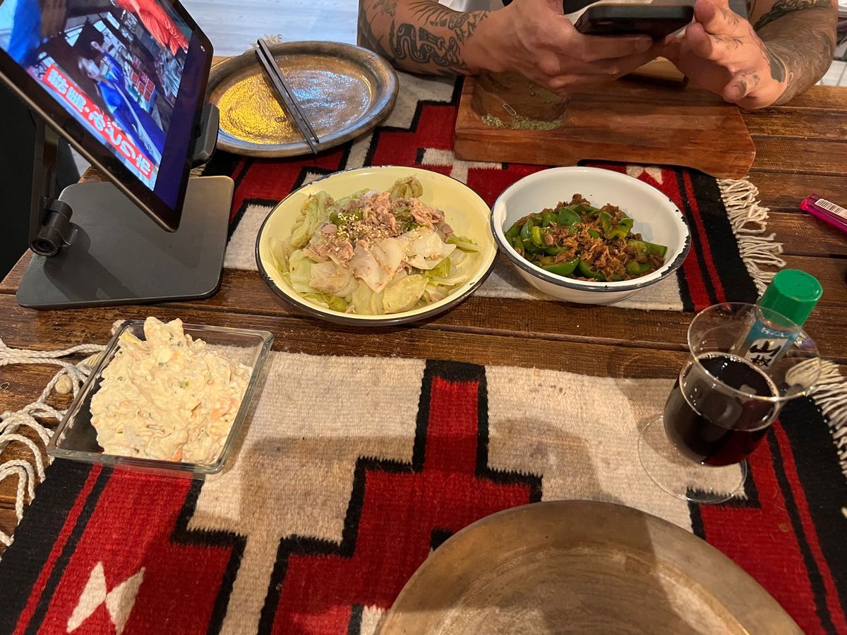 本当はこの日はレストランで夕食をとる予定だったけど

ノリくんのお店のシャ...