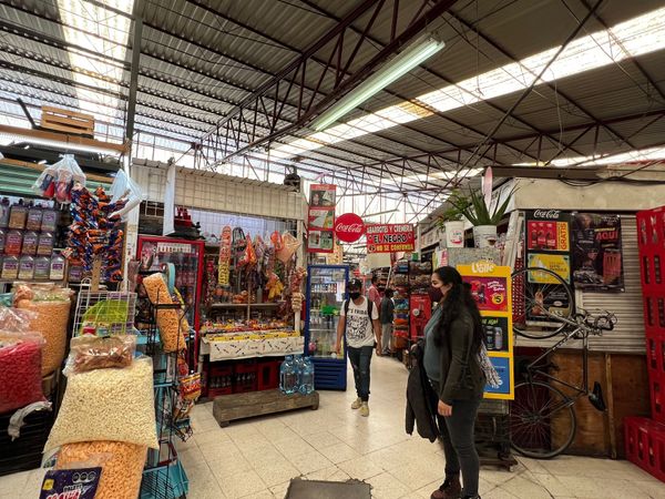 メキシコ・メキシコシティ「帰国後待機がなくなったのでついに海外旅行再開🙌」の写真：Mercado Juárez 

ここは...