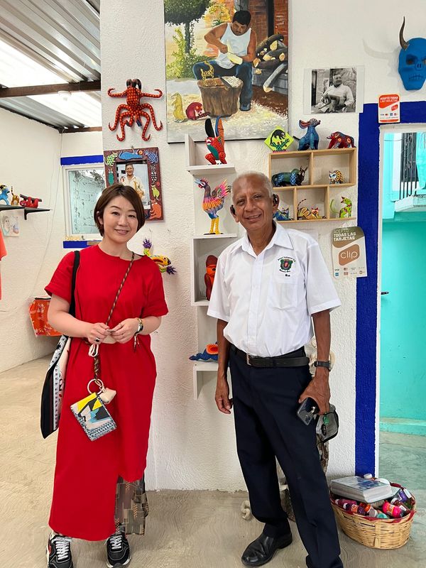 メキシコ・メキシコシティ「帰国後待機がなくなったのでついに海外旅行再開🙌」の写真：ここの工房は若いお兄さんがやってて
シン...