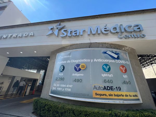 メキシコ・メキシコシティ「帰国後待機がなくなったのでついに海外旅行再開🙌」の写真：職業柄、病院があると気になってしまう

...