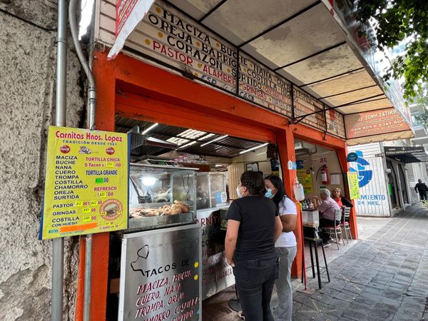 メキシコ・メキシコシティ「帰国後待機がなくなったのでついに海外旅行再開🙌」の写真：Carnitas hnos. López...