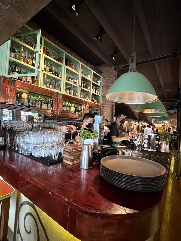 メキシコ・メキシコシティ「帰国後待機がなくなったのでついに海外旅行再開🙌」の写真：La Docena

この日のディナーは...