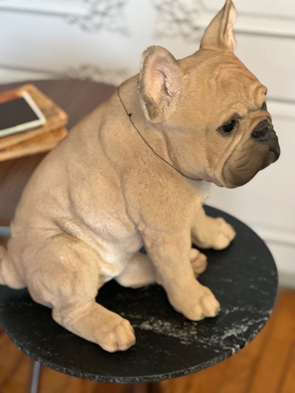 メキシコ・メキシコシティ「帰国後待機がなくなったのでついに海外旅行再開🙌」の写真：Casa Condesa

パグの置物や...