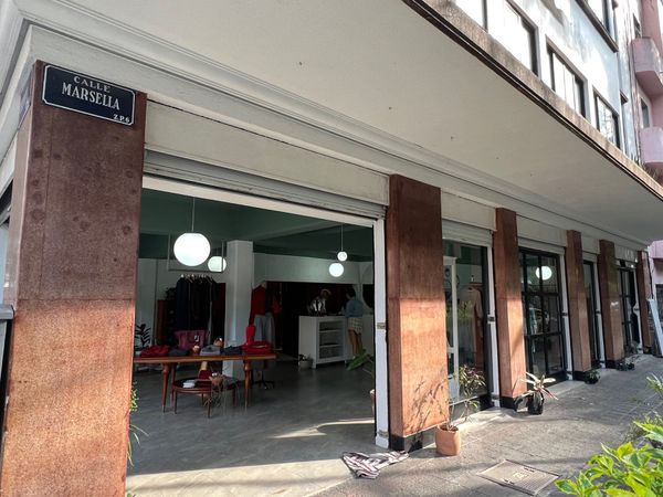 メキシコ・メキシコシティ「帰国後待機がなくなったのでついに海外旅行再開🙌」の写真：Dafrehica

偶然通りかかったシ...