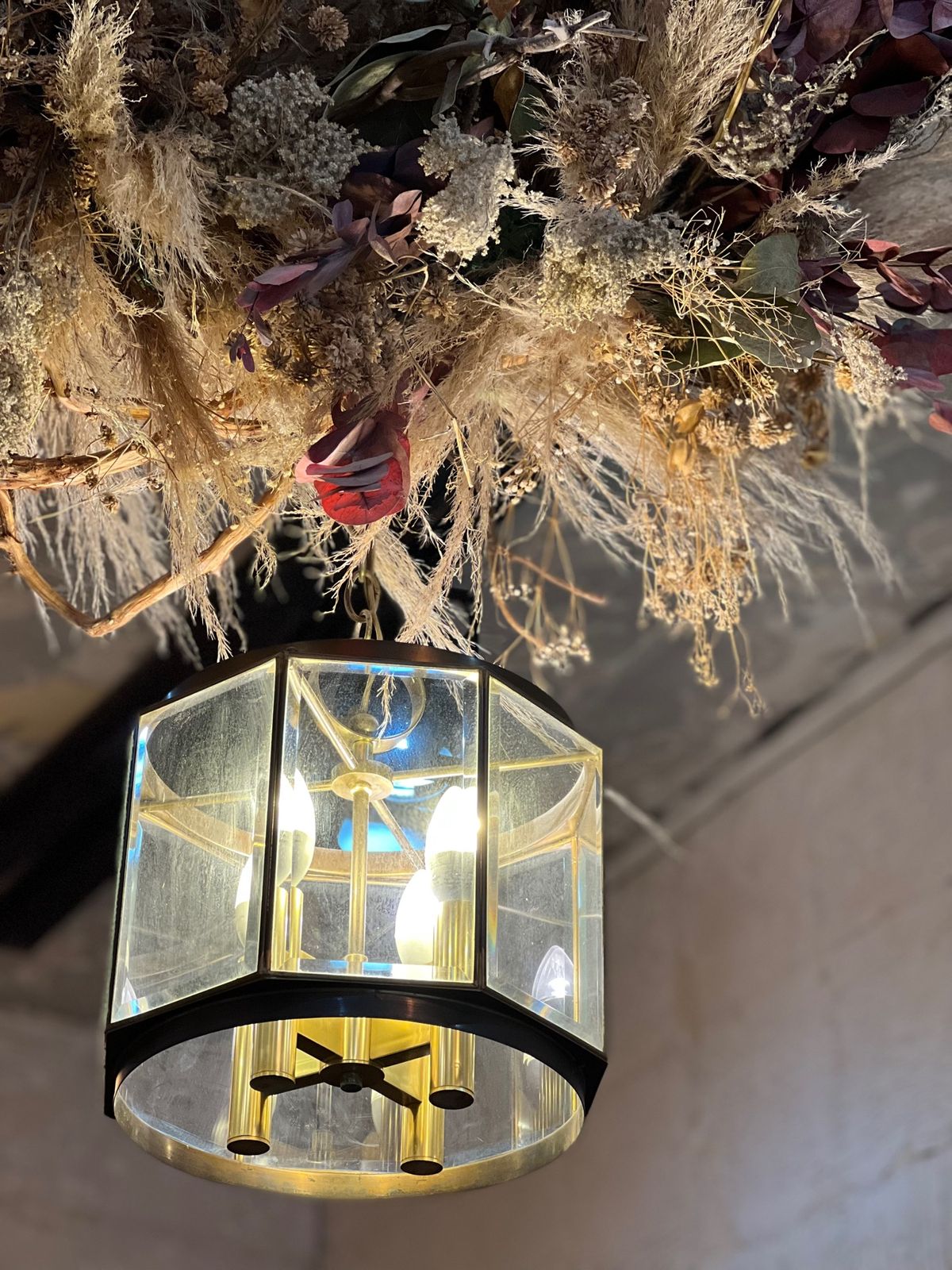 この日はノリくんのお店で髪をカットしてもらうことに

路面店はオープンした...