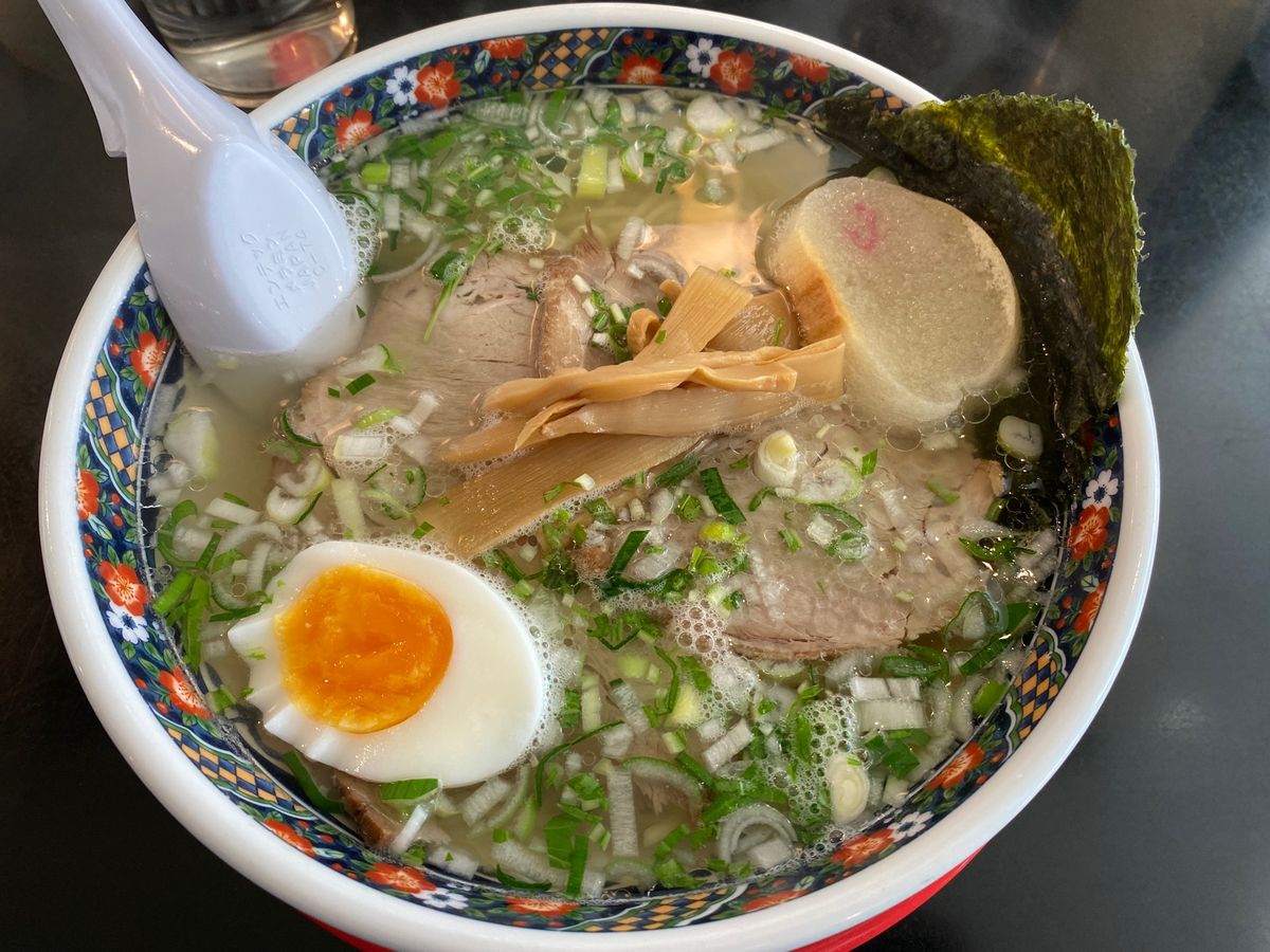 函館といえば、塩ラーメン！
あじさいさんでいただきました！