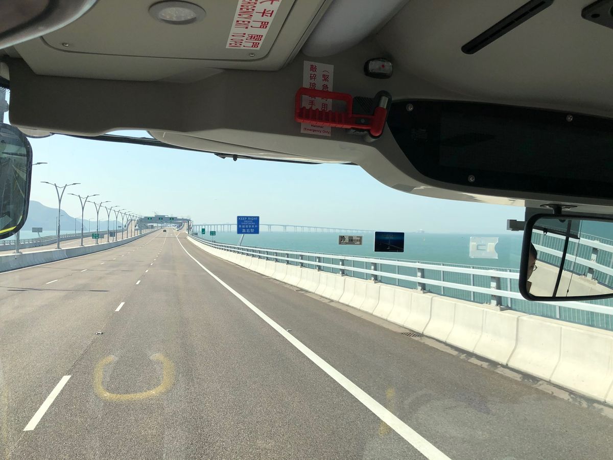 香港空港に着いたらその足でマカオへGO！いまやバスで行けるようになったのは...