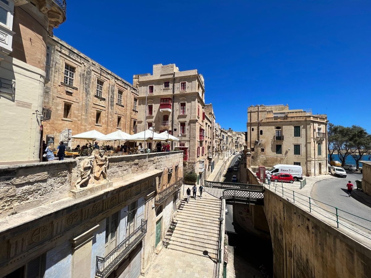 マルタの首都 バレッタの海沿い