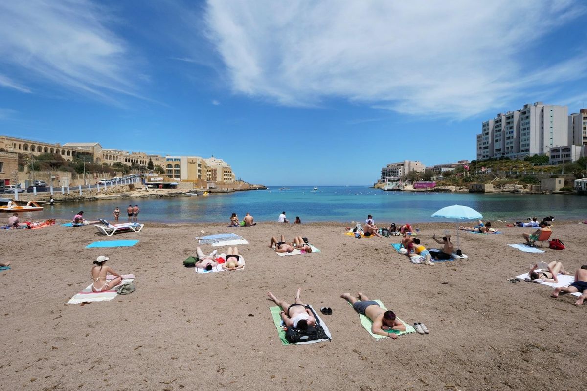 マルタはビーチもあります