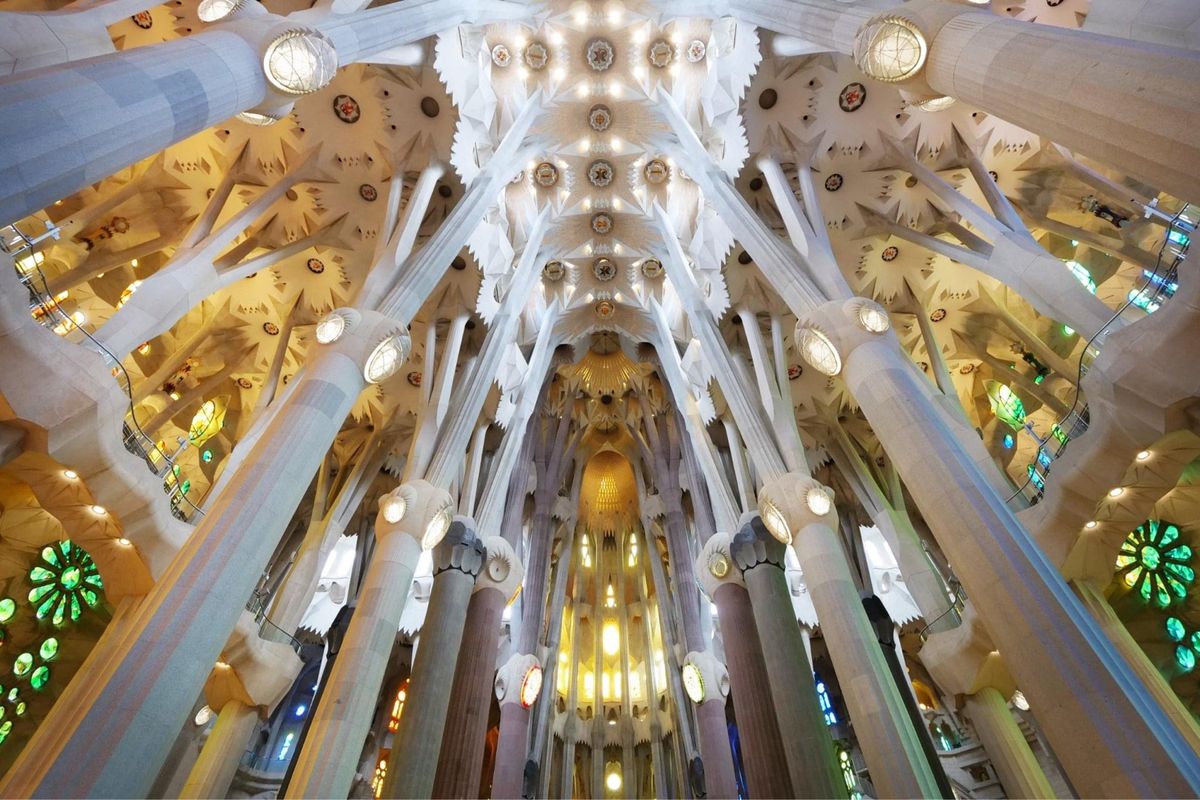 サグラダファミリア内観