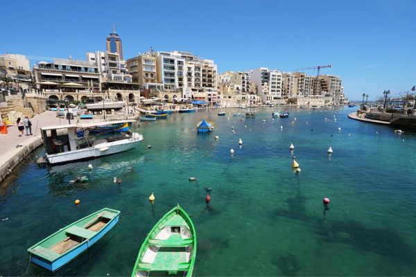 アンドラ「地中海沿岸とカナリア諸島の旅」の写真：マルタ島のスリマ地区を散策