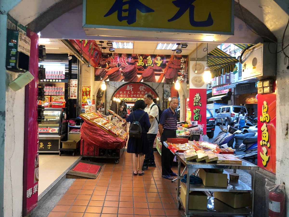 地下鉄使ってちょこちょこと街歩き。お土産買って美味しいもの食べて、少しはカ...