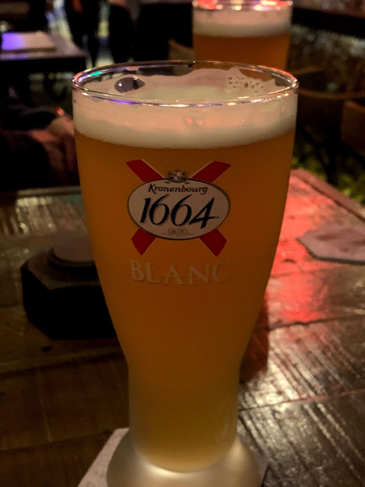 最後は香港のバー通り『蘭桂坊』でビールを飲んで香港深圳香港の旅終了！