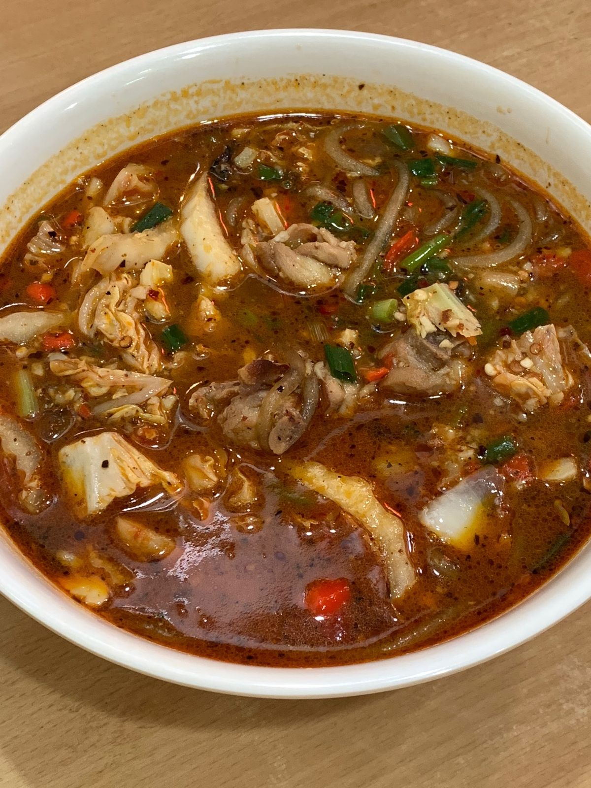 最高の酸辣粉に出会ってしまった。

適当にマカオの街を歩いていて、適当に入...