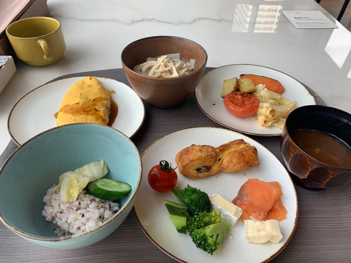 ゆっくりチェックアウト　
ホテル近所の洲崎神社に参拝後
芳光さんで　わらび...
