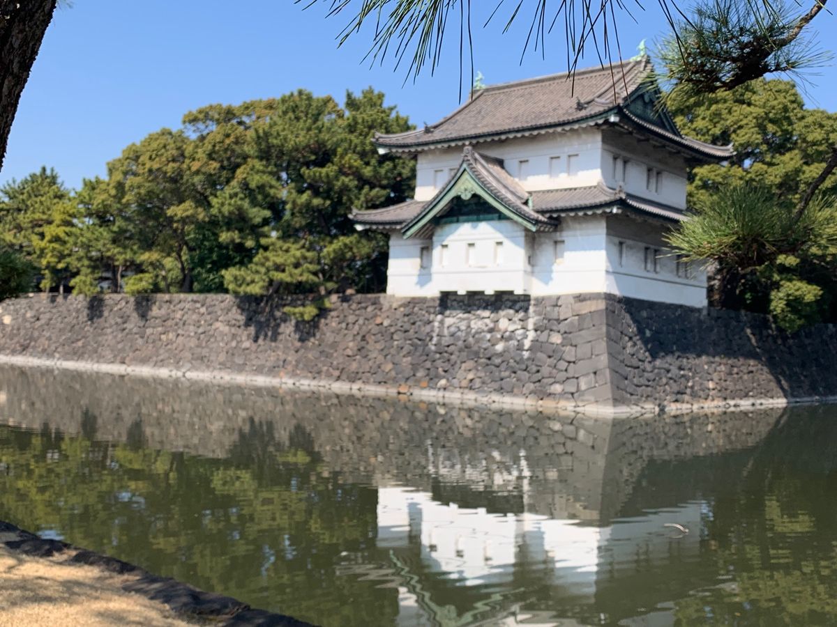 朝食はラウンジで和食をいただき　
皇居に出かけました
予約無く入れる東御苑...