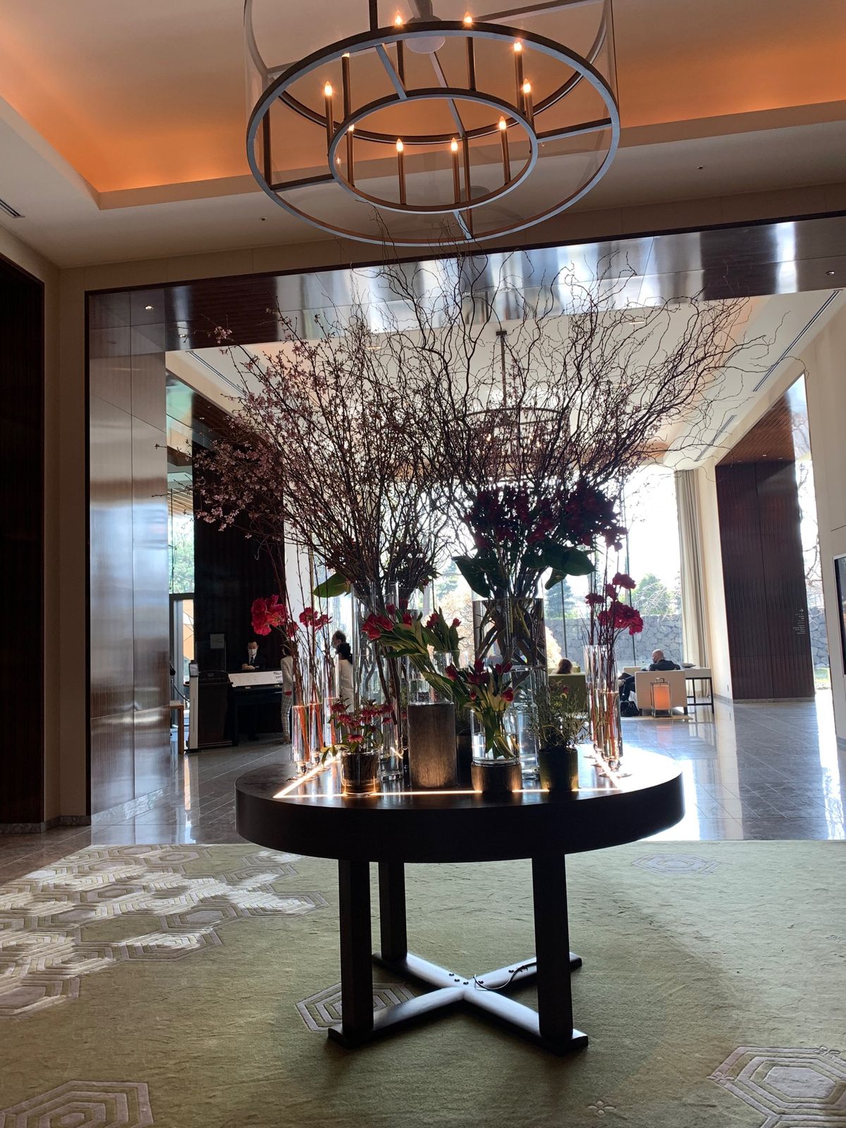 最後のお楽しみは、
パレスホテル東京のアフタヌーンティー
2時間半フリーフ...