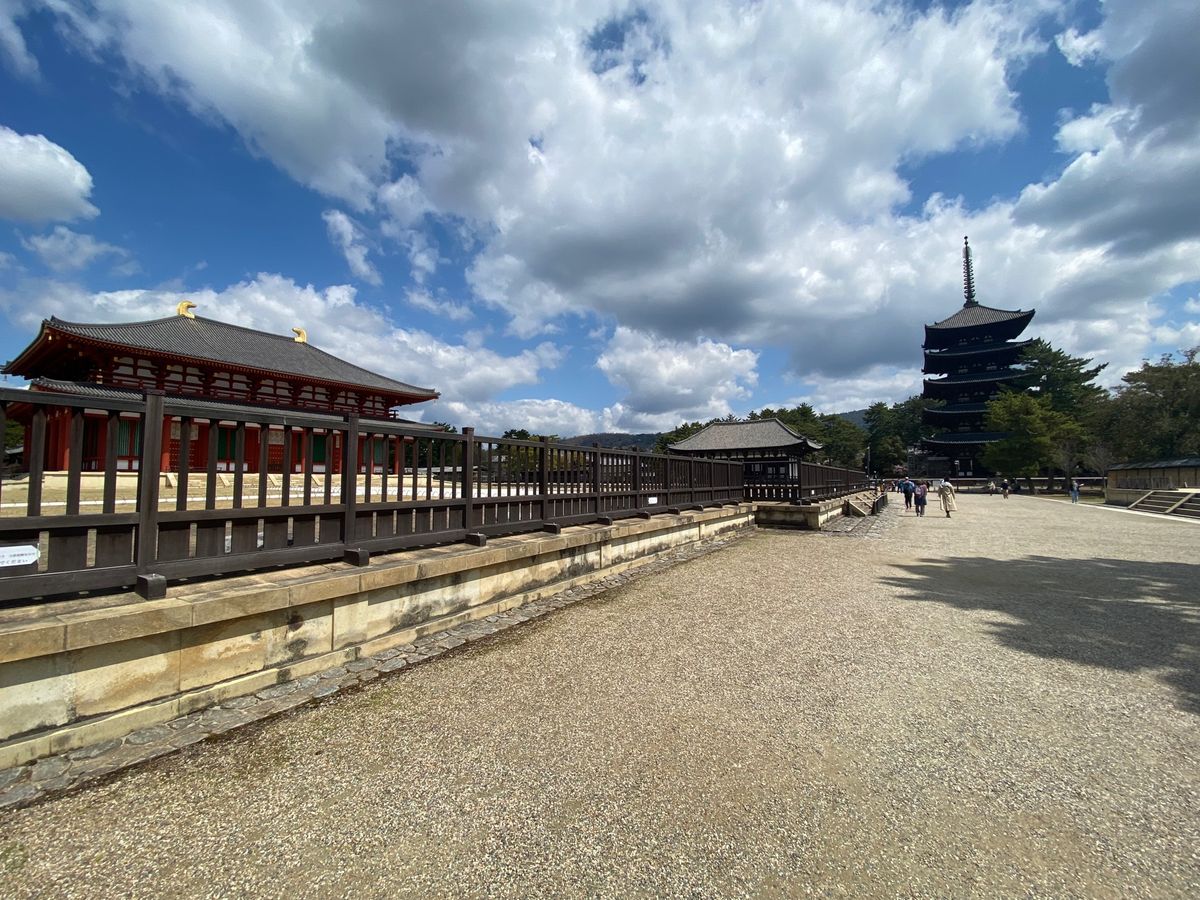 興福寺！
前行ったときは工事してたけど、見られた！
世界遺産！

鐘の音が...