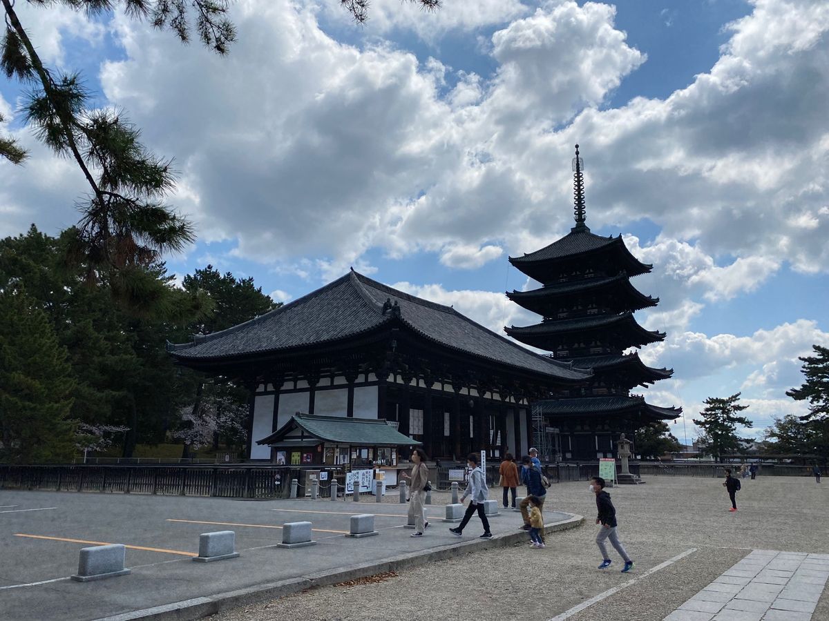 興福寺！
前行ったときは工事してたけど、見られた！
世界遺産！

鐘の音が...