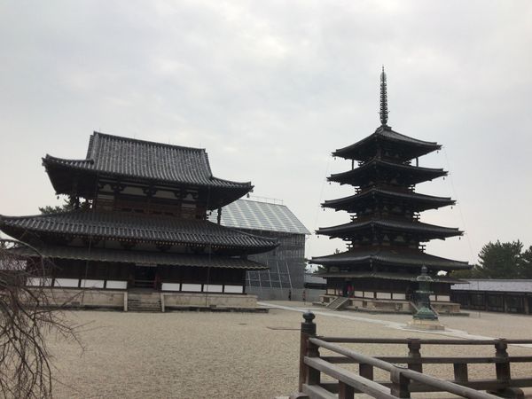 日本・奈良県「奈良公園」の写真：法隆寺