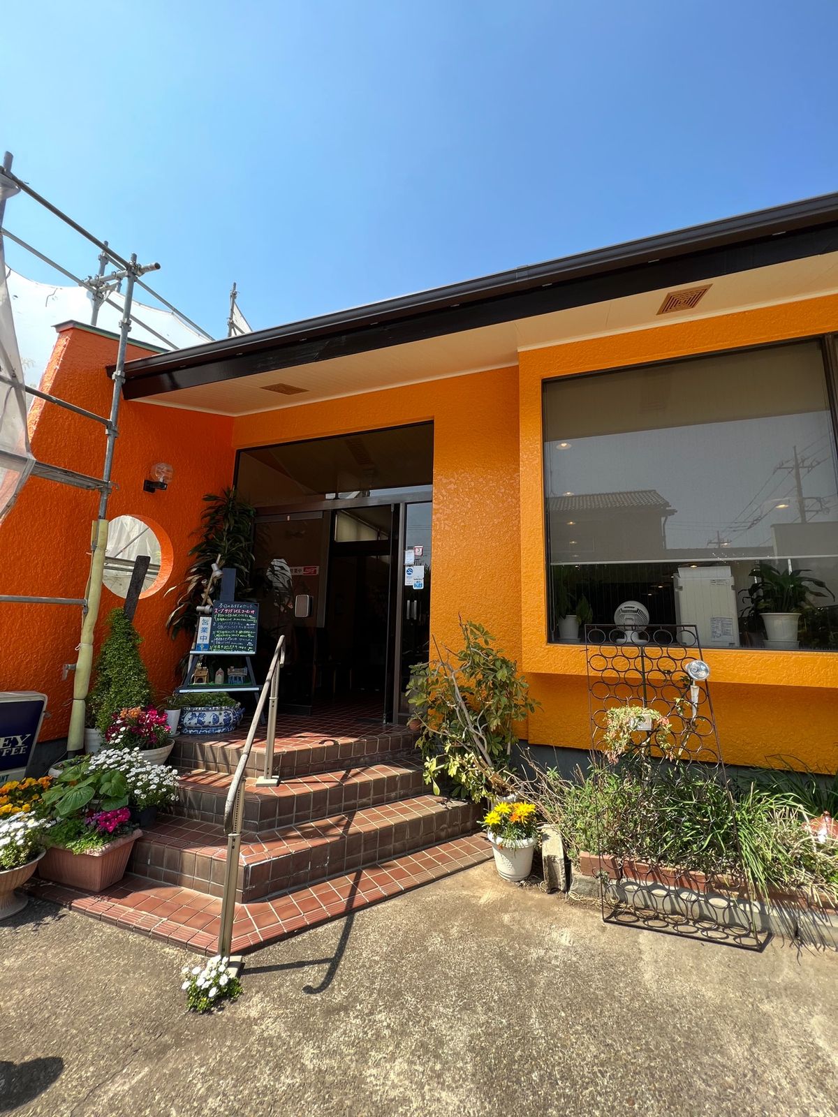 かえりに『ペリカン』という洋食屋でステーキを食べて帰る。
美味しかったです。