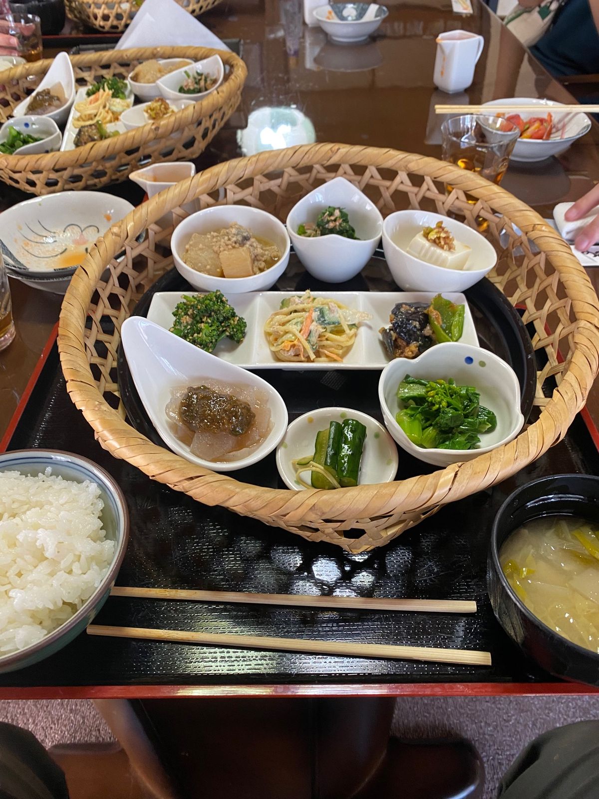 この日の昼ごはんは栃木現地で調べて行きました
普通の民家の一軒家で経営する...