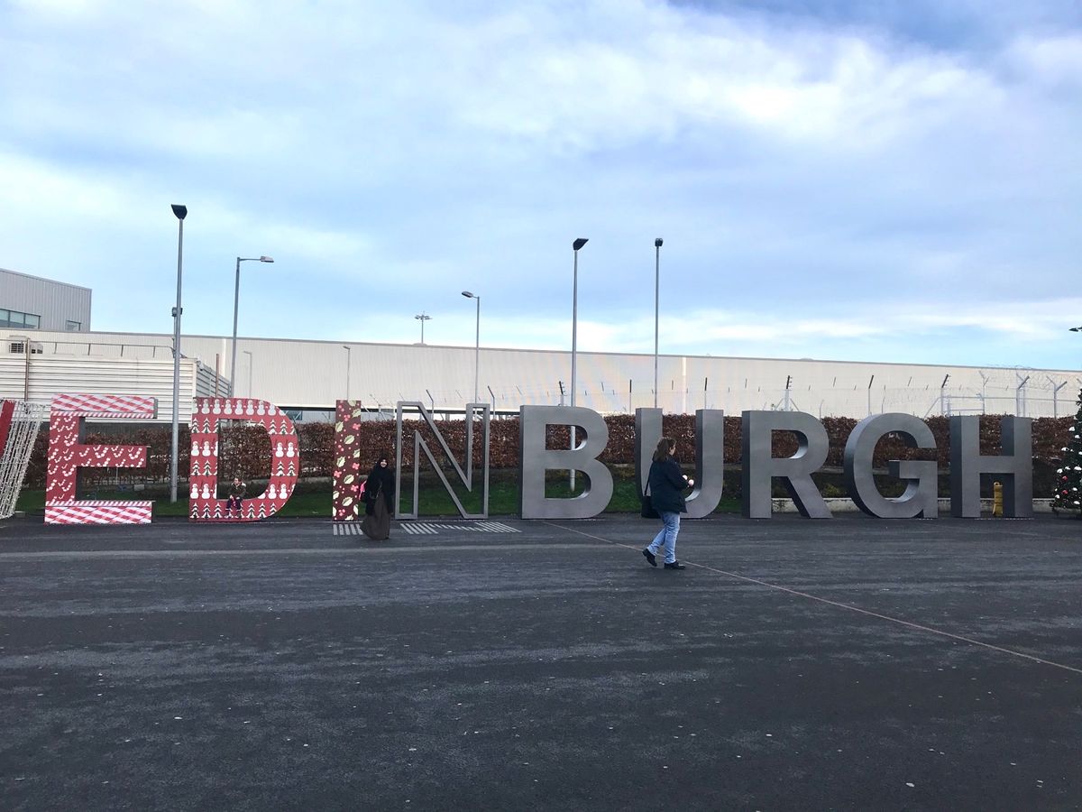 ①2018年12月12日に関空よりエミレーツで出発✈️
ほぼ丸一日かけてス...