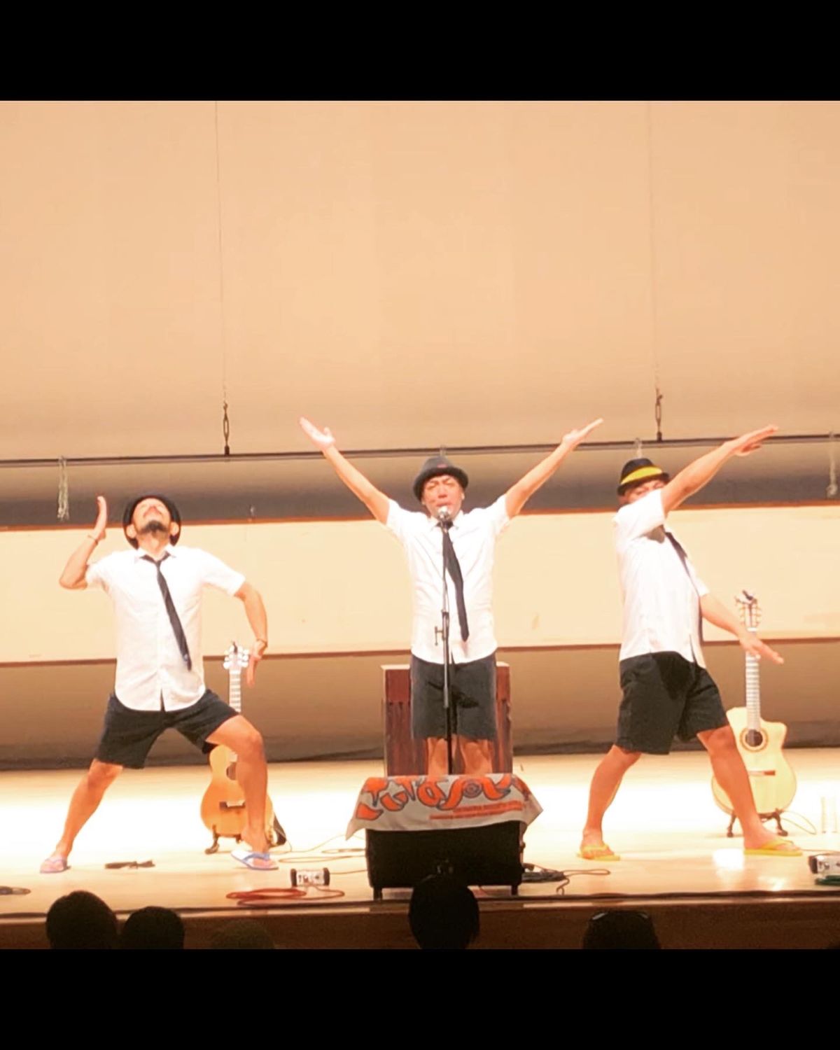 5月4日
みどりの日。もとぶ町交流センターで
きいやま商店ライブ開催！朝か...