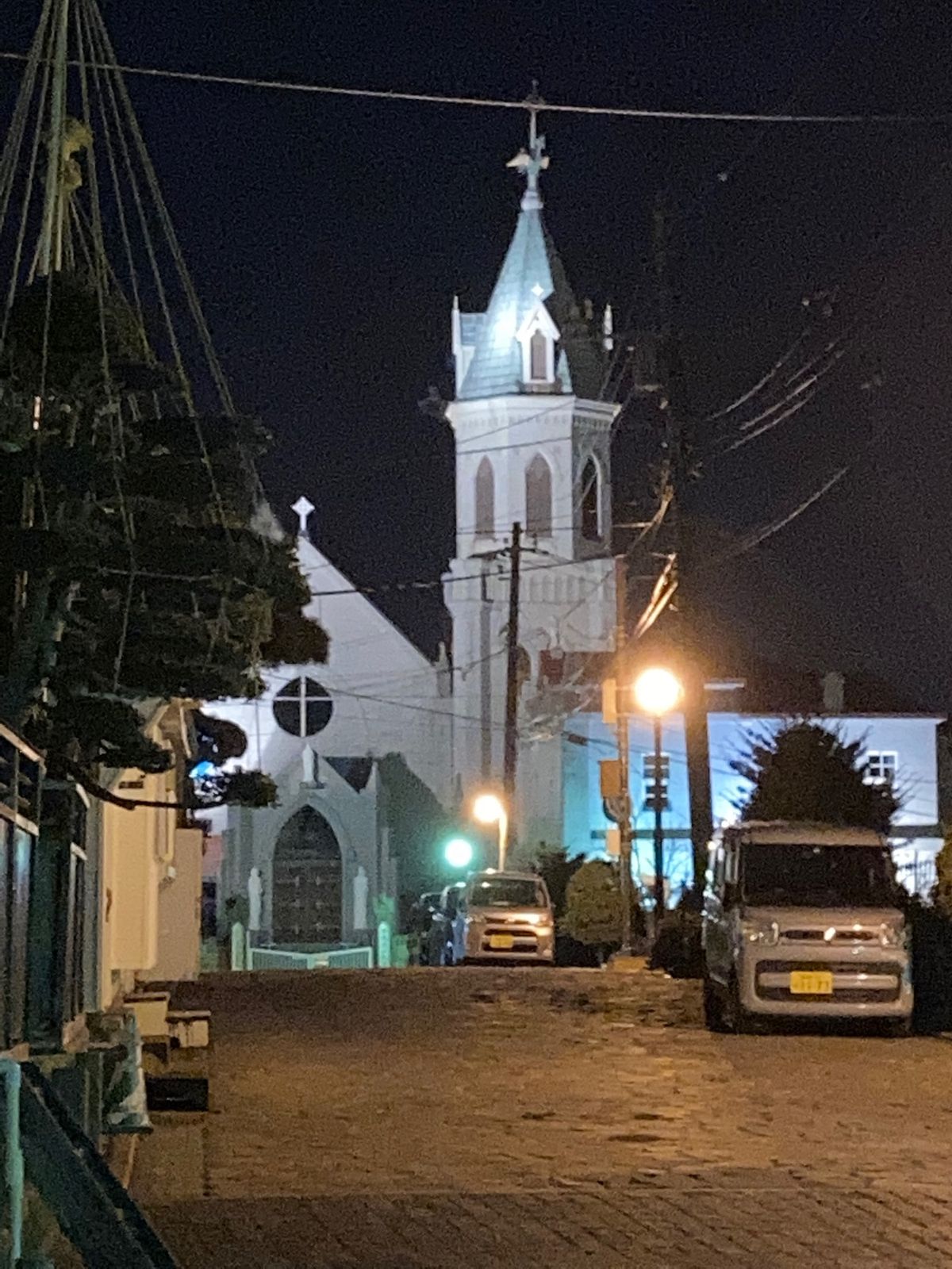 １日目。食事の後は、ロープーウェイで函館山へ。
これが100万ドルの夜景で...