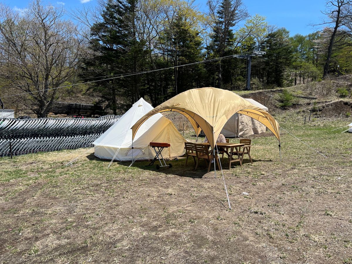 イーストのさらにイースト側でBBQができる。

1人6000円なり

BB...