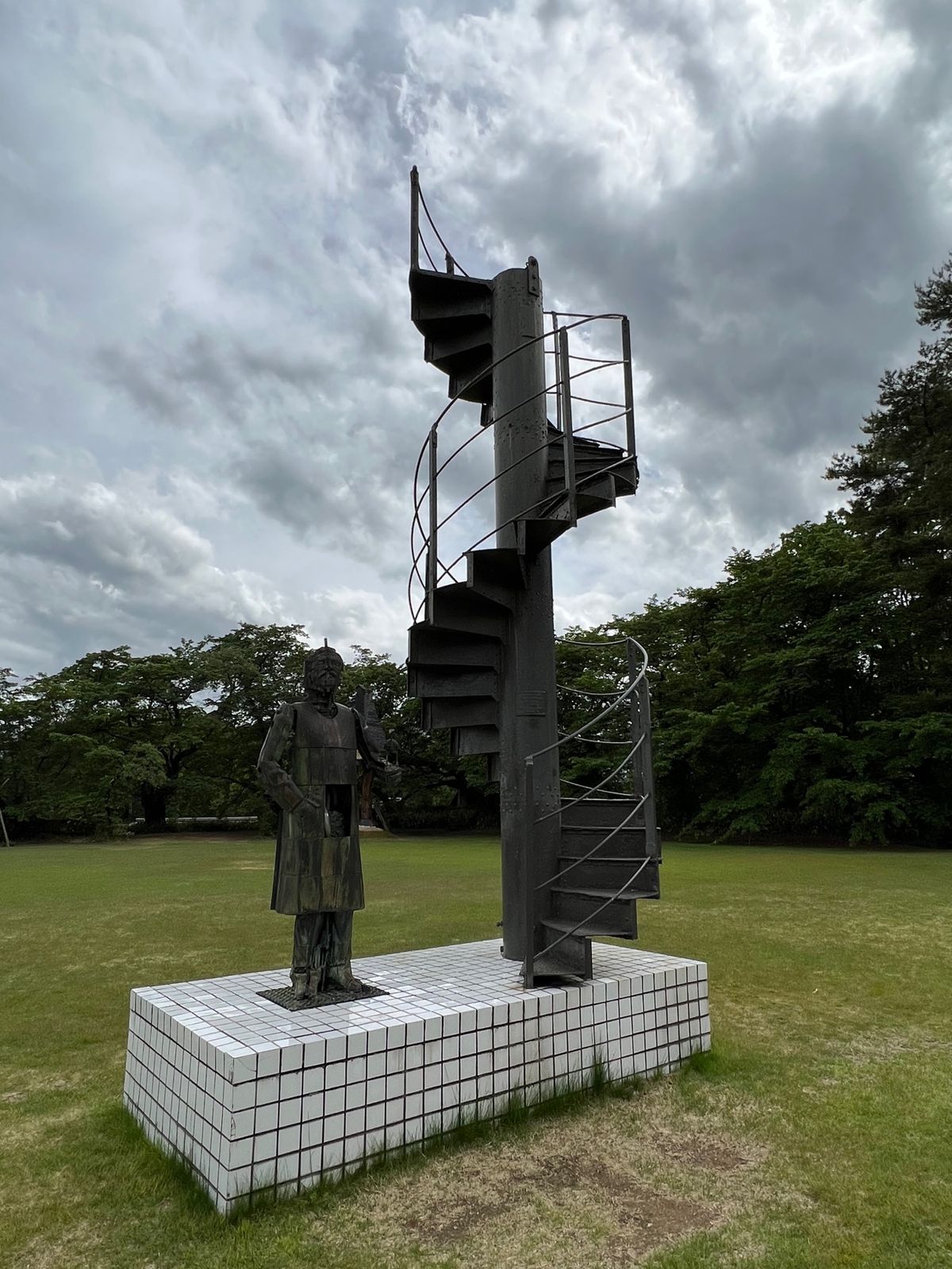 清春芸術村
●ラ・リューシュ
●茶室　徹
●エッフェル塔の階段
●白樺図書...