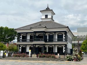 甲府駅北口
●藤村記念館（旧睦沢学校校舎）
●甲府　時の鐘と甲府城
●武田...