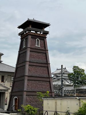 甲府駅北口
●藤村記念館（旧睦沢学校校舎）
●甲府　時の鐘と甲府城
●武田...