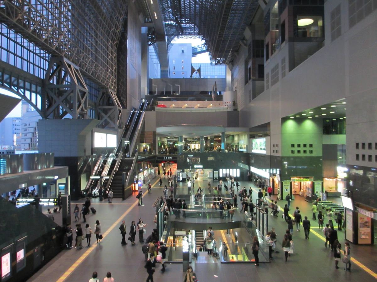 1日目
京都に到着。
ノープランでお寺をブラブラしてたけど、
思いつきで人...