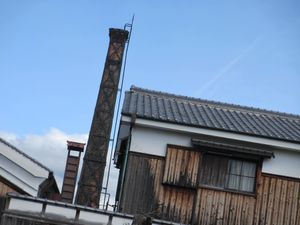2日目

10年前だからかどこに行ったか曖昧😅
屋形船的なものにのって水上...