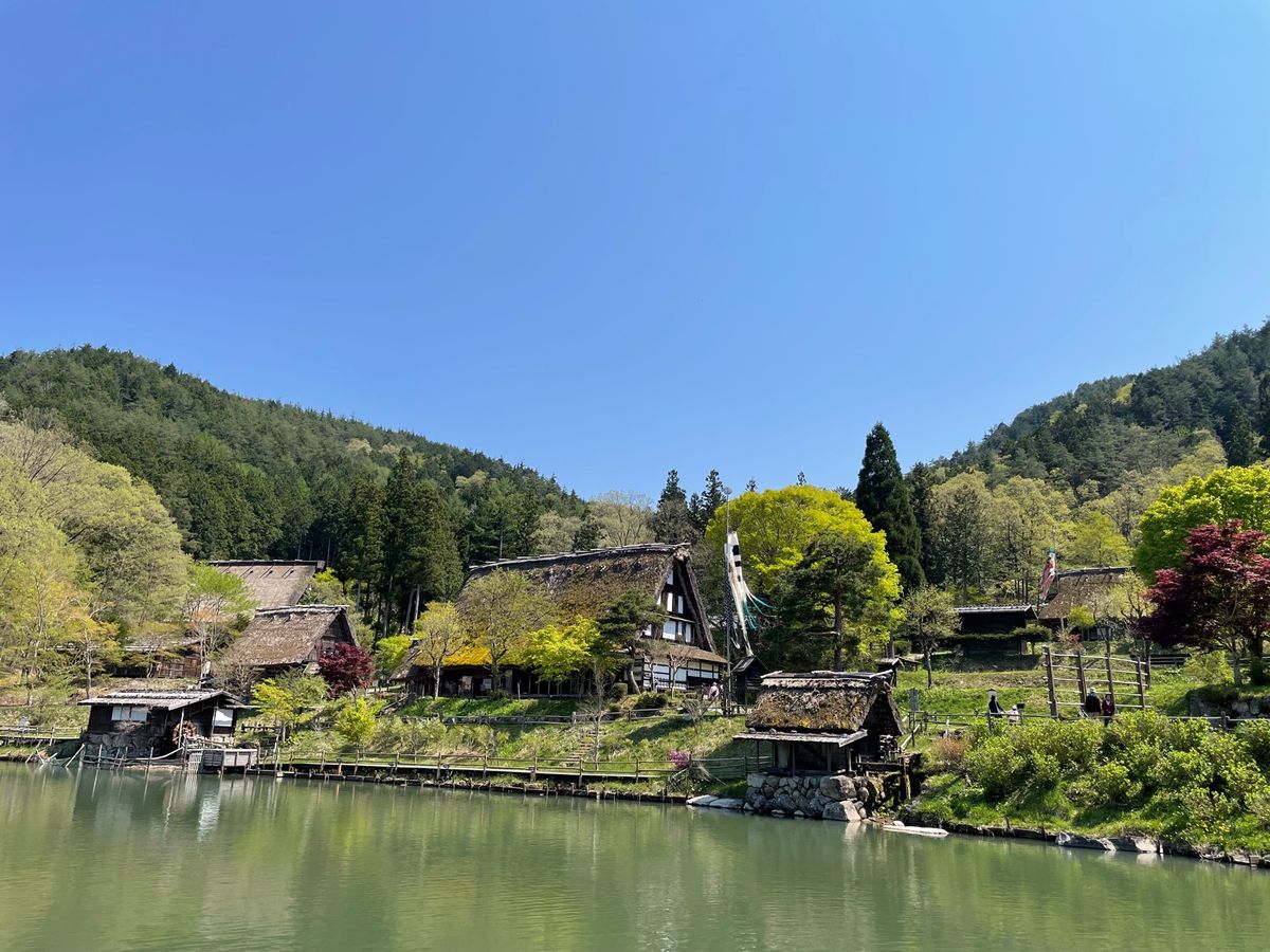 高山市郊外の「飛騨の里」。古い民家が移築されています。