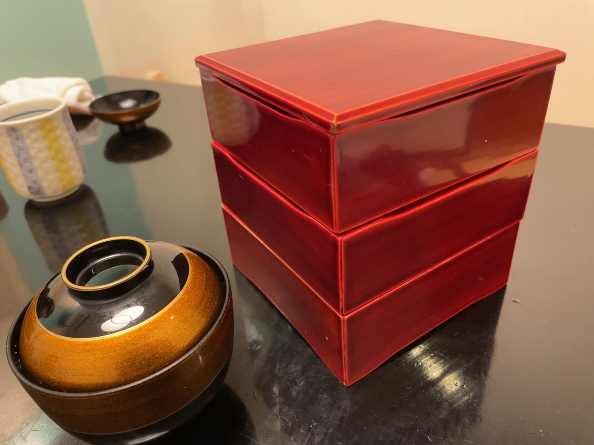 この日のお昼は市内の寿司屋。飛騨牛の握りに富山のお魚の握り。どちらも大変美...