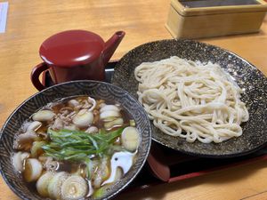 加須うどんは「足踏み」「寝かせ」に時間をかける事でコシがありつるりとした手...
