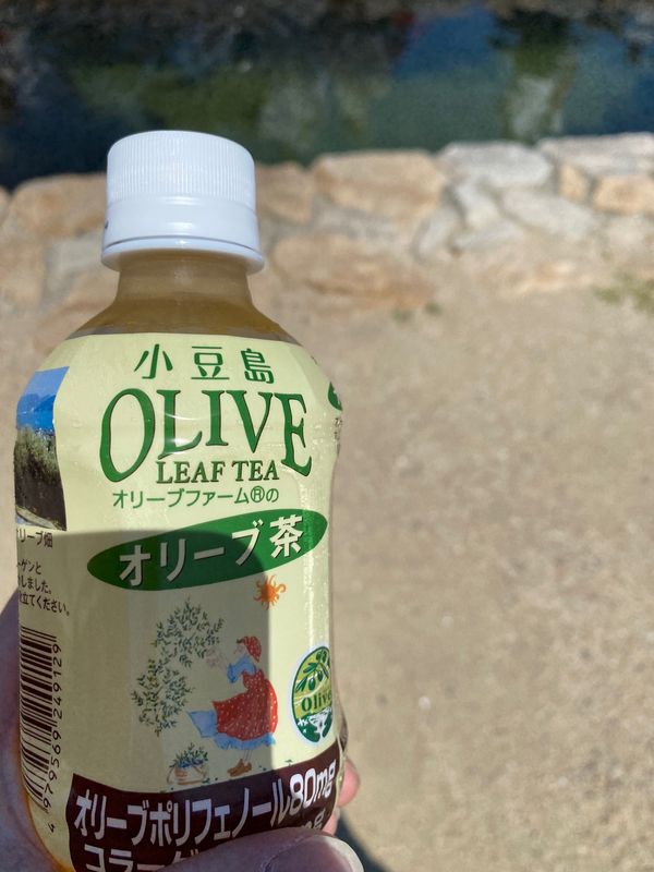 日本・香川県「香川旅！2泊3日！」の写真：オリーブ茶！
オリーブコーラ！
ビールと...