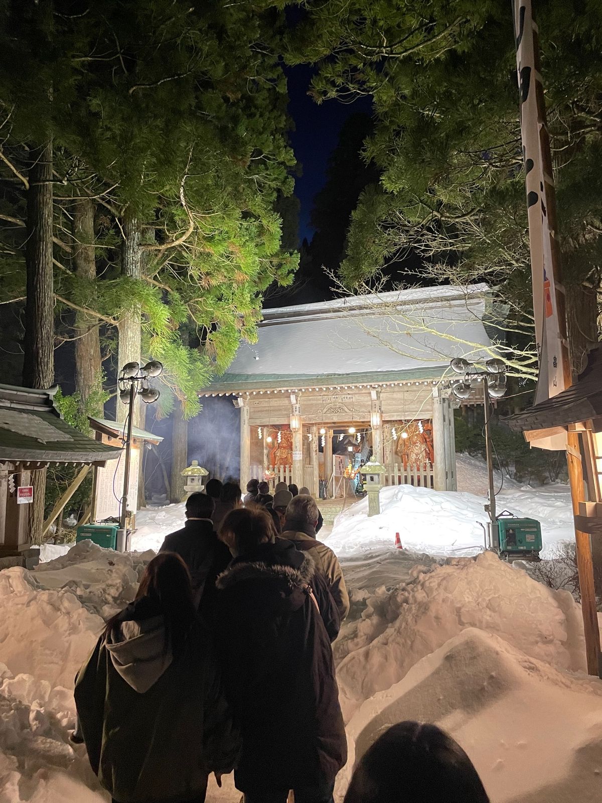 なまはげ紫灯まつり会場#真山神社