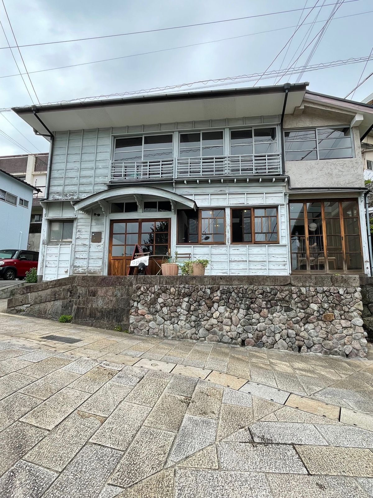 とある番組で紹介されてた古民家カフェ（元診療所）で休憩。ランチ代わりに手作...