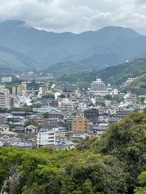 日本・山口県「関門海峡〜別府の旅」の写真：鉄輪温泉の湯けむりは怖いけど面白い。

...
