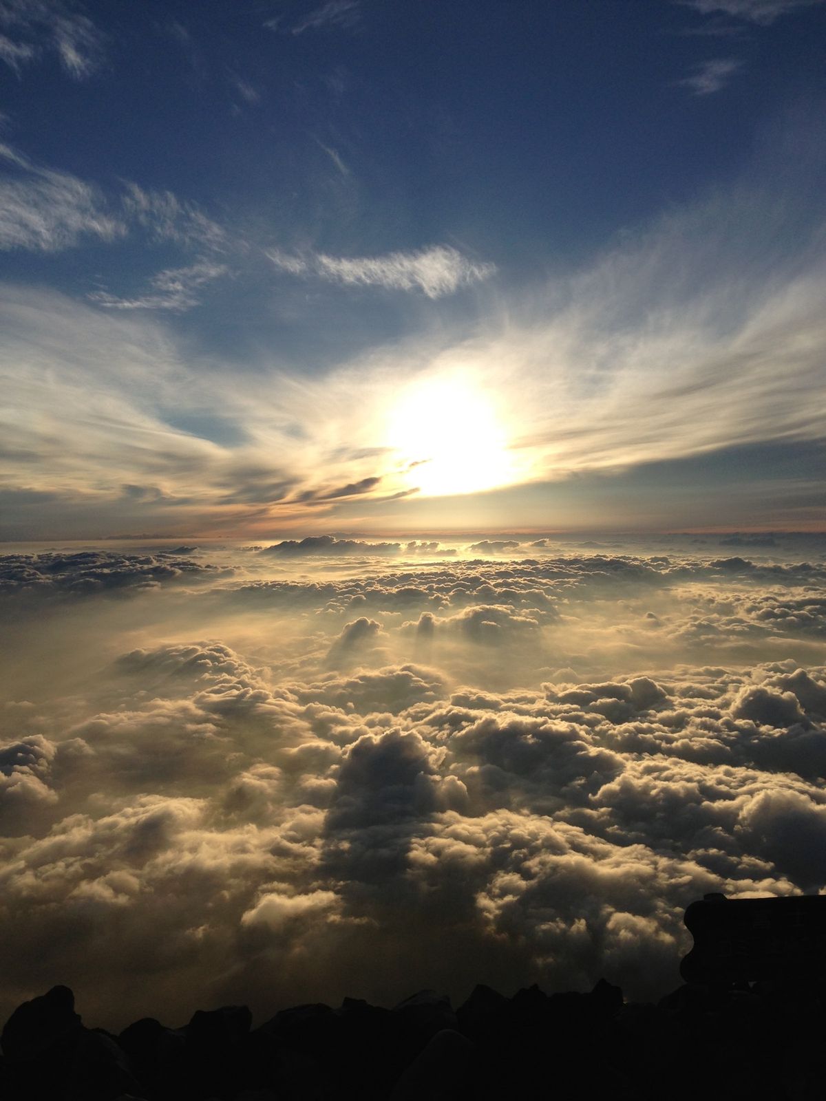 山頂からの日の出が絶景☀️
