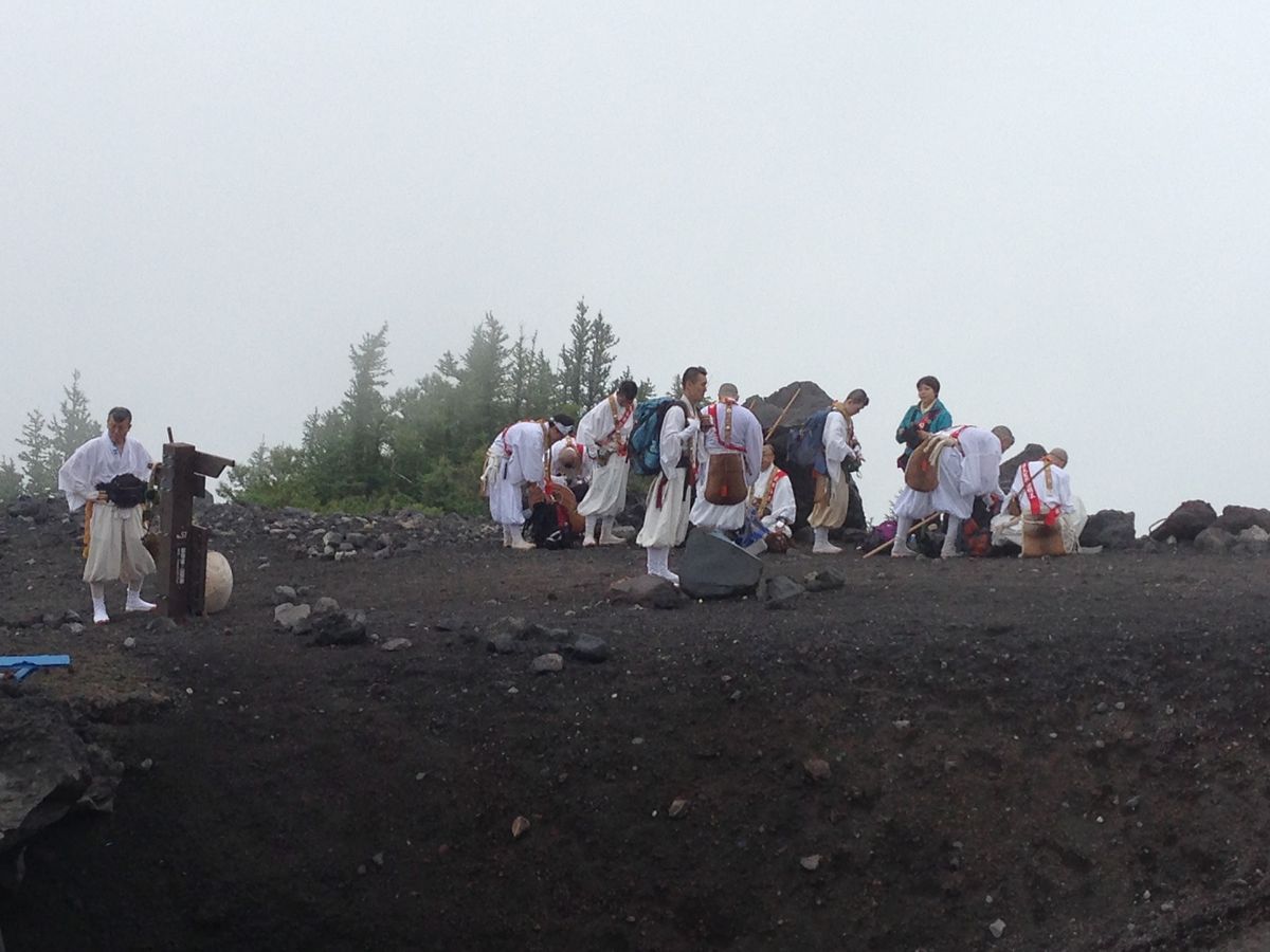 山頂からの日の出が絶景☀️