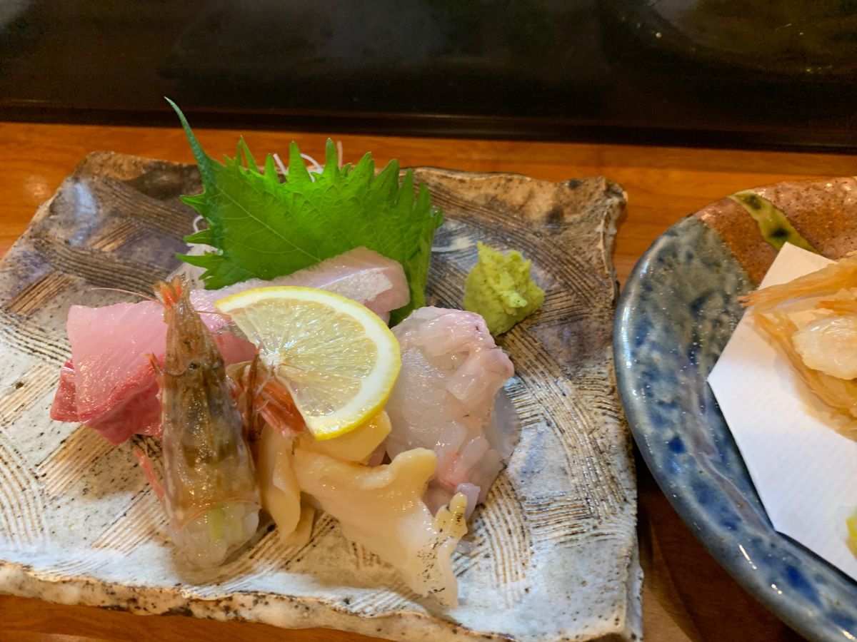 三幸さんは　3名以上からの予約なので
開店の16時に入店
一番乗りでした！...