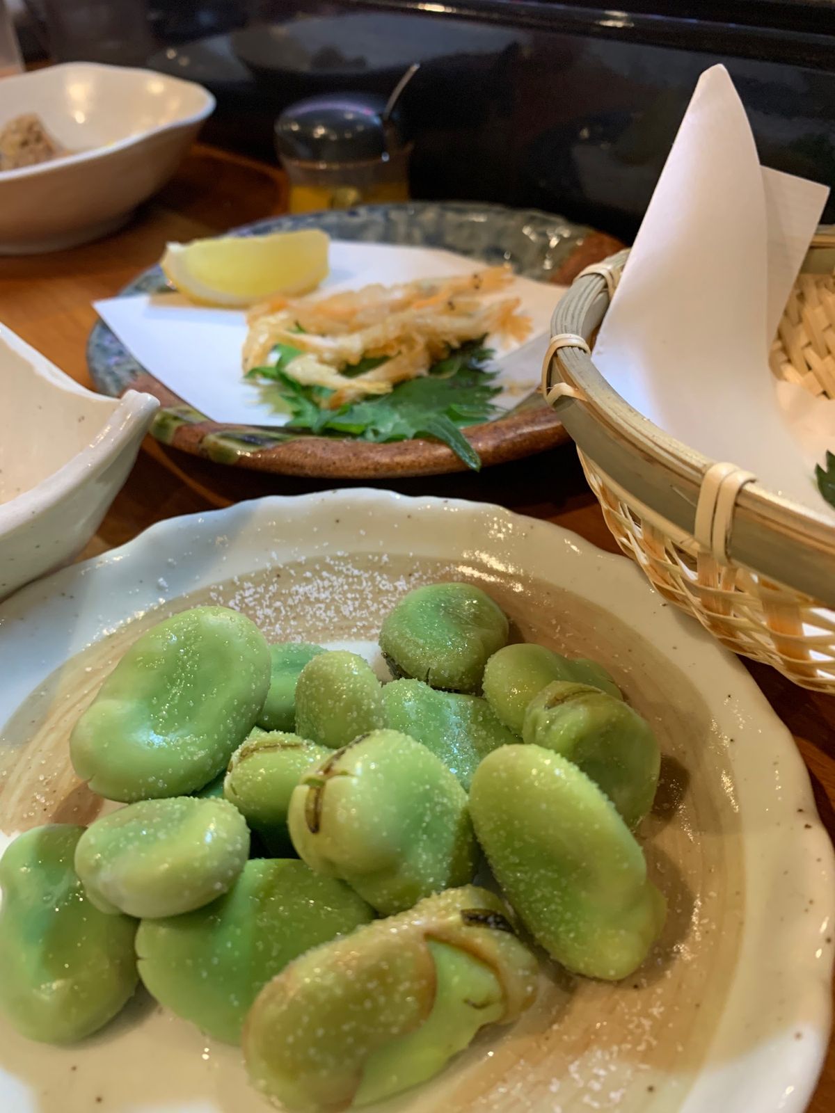 三幸さんは　3名以上からの予約なので
開店の16時に入店
一番乗りでした！...