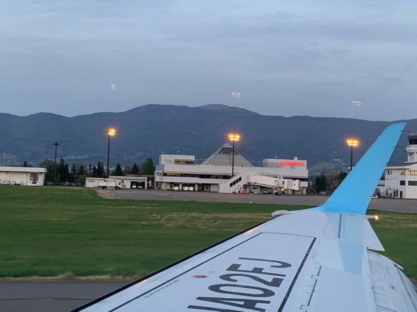 日本・軽井沢「桜咲く　春の軽井沢」の写真：松本空港まで送ってもらって帰宅✈️

運...